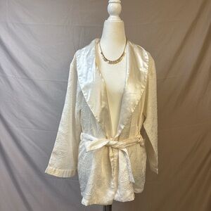 Vintage Oscar de la Renta Ivory Satin Robe with paisley detailing